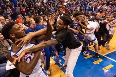 End Of Game Brawl Mars Sunflower Showdown In Lawrence K State
