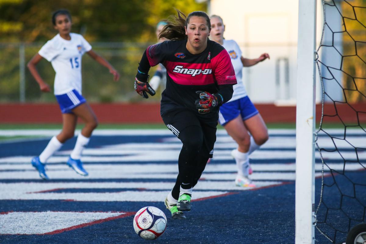 050421_mer_spt_mhswichitanwsoccer-21.jpg