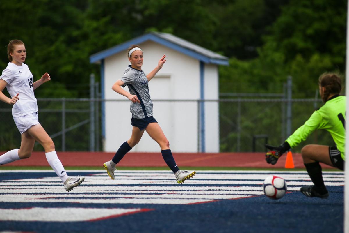 051921_mer_spt_mhswichitaheightssoccer-10.jpg