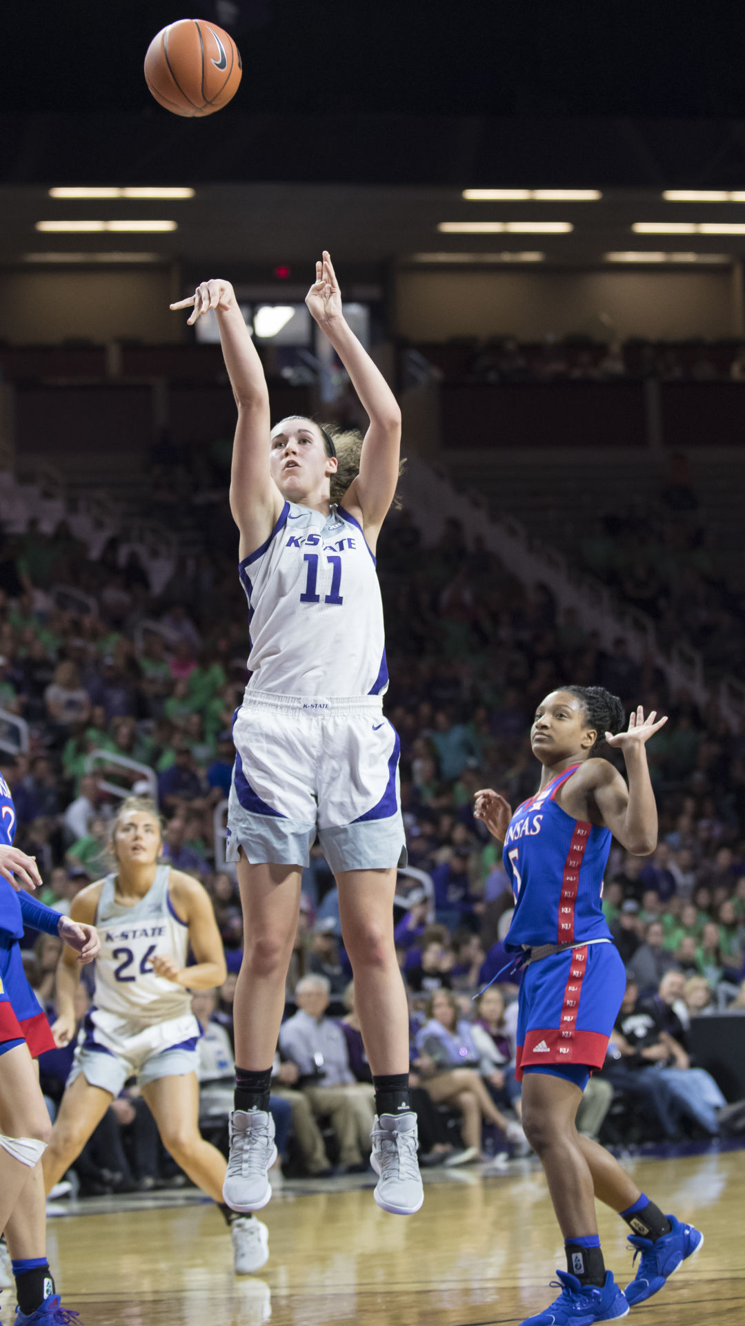Peyton Williams shoots