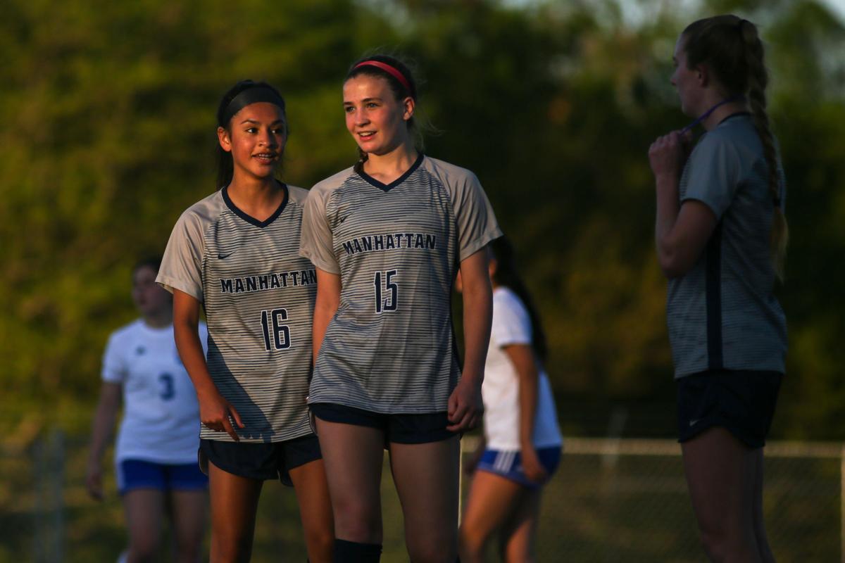 050421_mer_spt_mhswichitanwsoccer-15.jpg