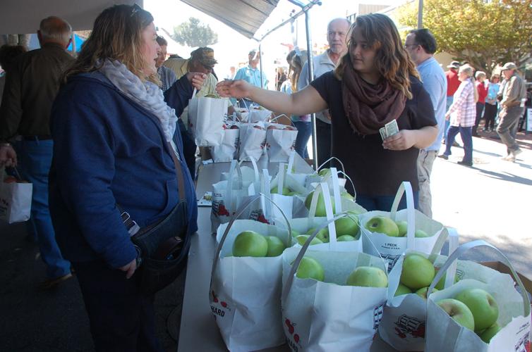 26th Annual Apple Harvest Festival Draws Thousands | News ...