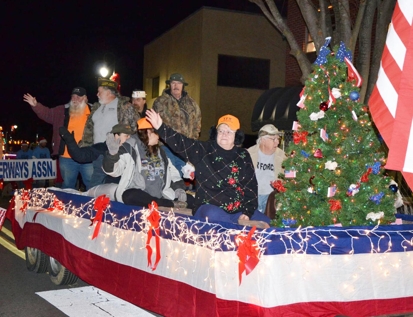 Waynesville Christmas Parade 2022 Sign Up Now For Waynesville Christmas Parade | Life | Themountaineer.com
