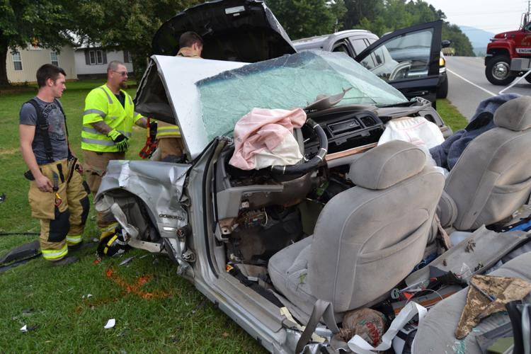 Three injured in Bethel accident News
