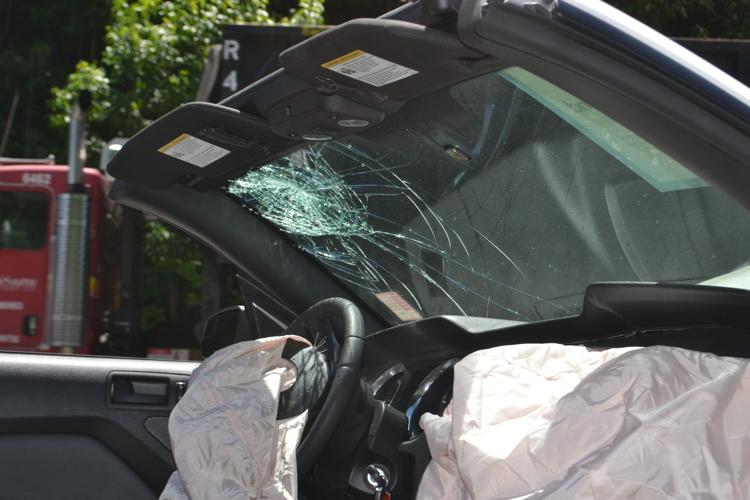Crash sends three to hospital | News | themountaineer.com