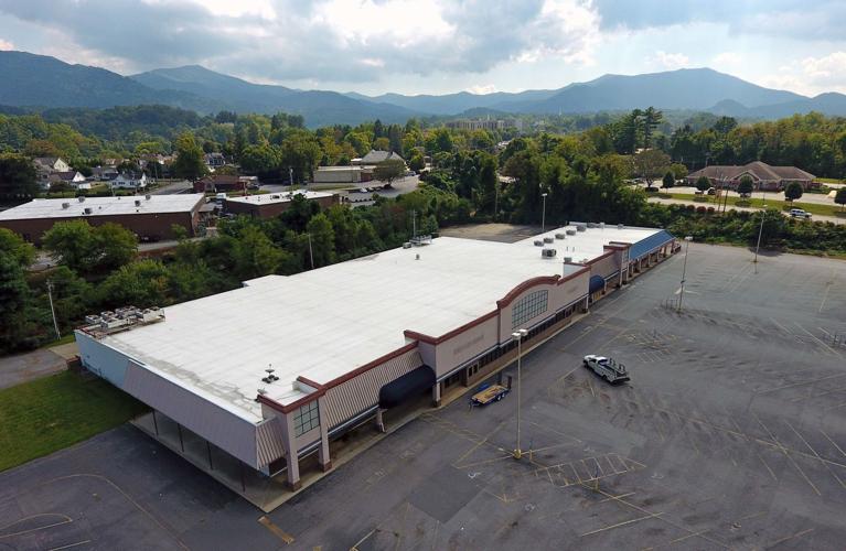 That's a lot of apartments big complex coming to former BILO plaza in