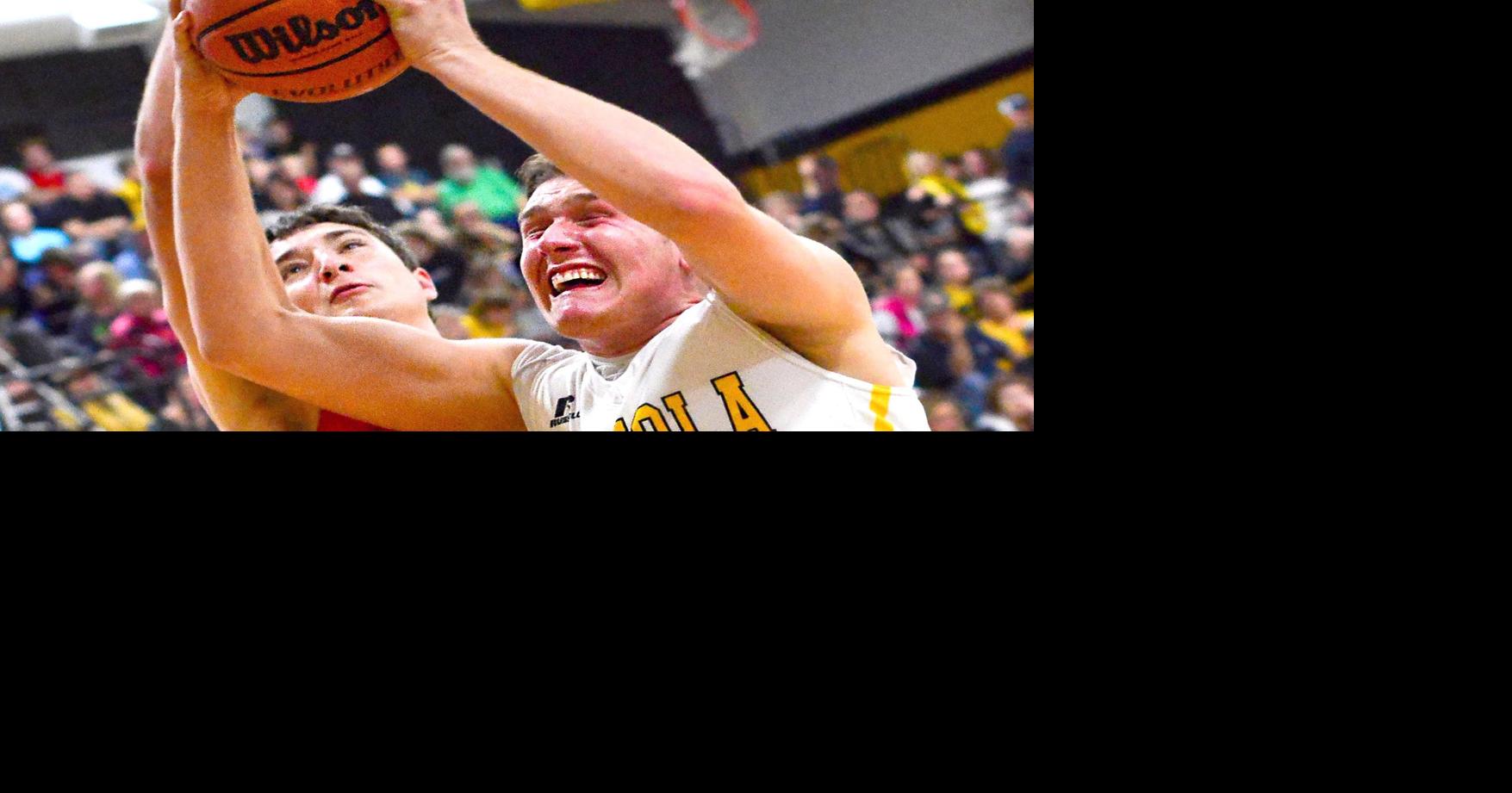 Henley returns, scores 34 in win Sports