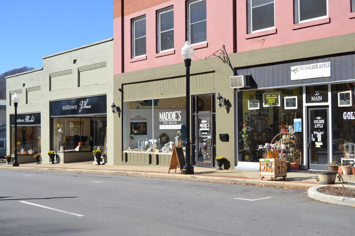 Merchants discuss reasons to shop local | News | themountaineer.com