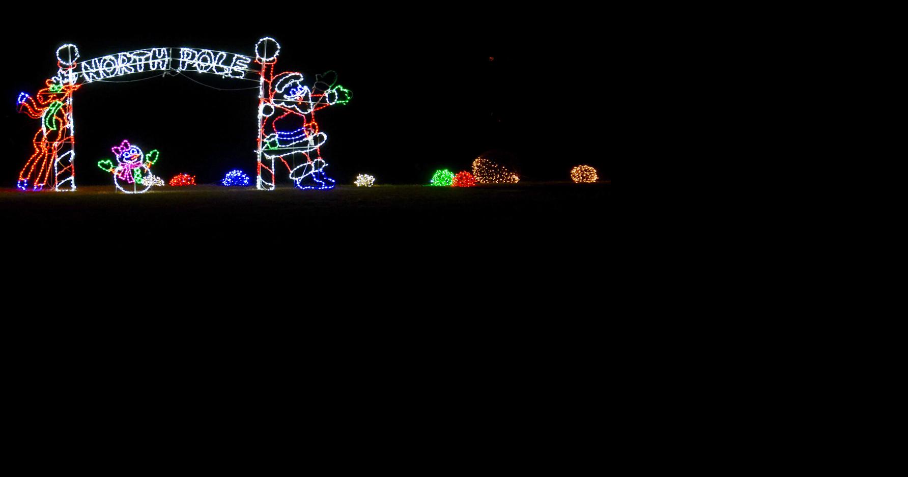 Drivethru Christmas Light Show returns for an encore, bigger and sparklier than ever Arts
