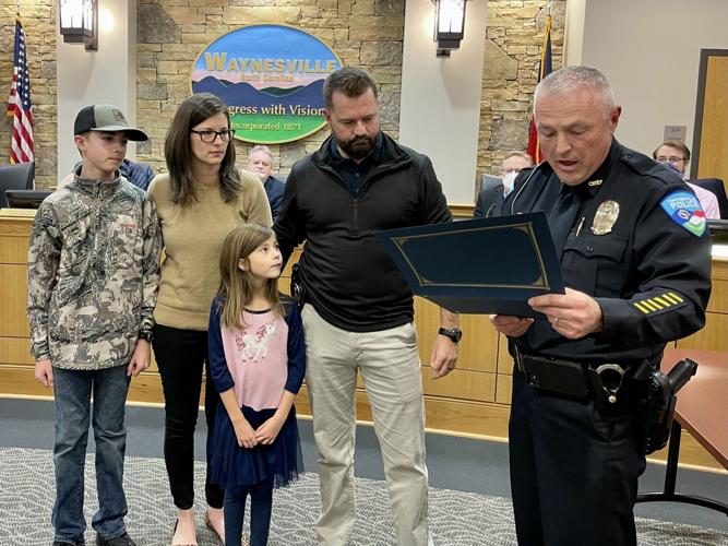 Waynesville police officers receive commendation Life