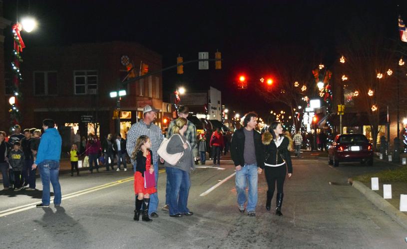 Night Before Christmas illuminates downtown Waynesville Dec. 10 Arts