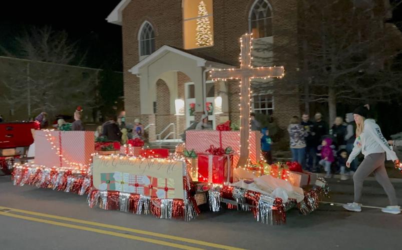 PHOTO GALLERY: Waynesville Christmas Parade | News | themountaineer.com