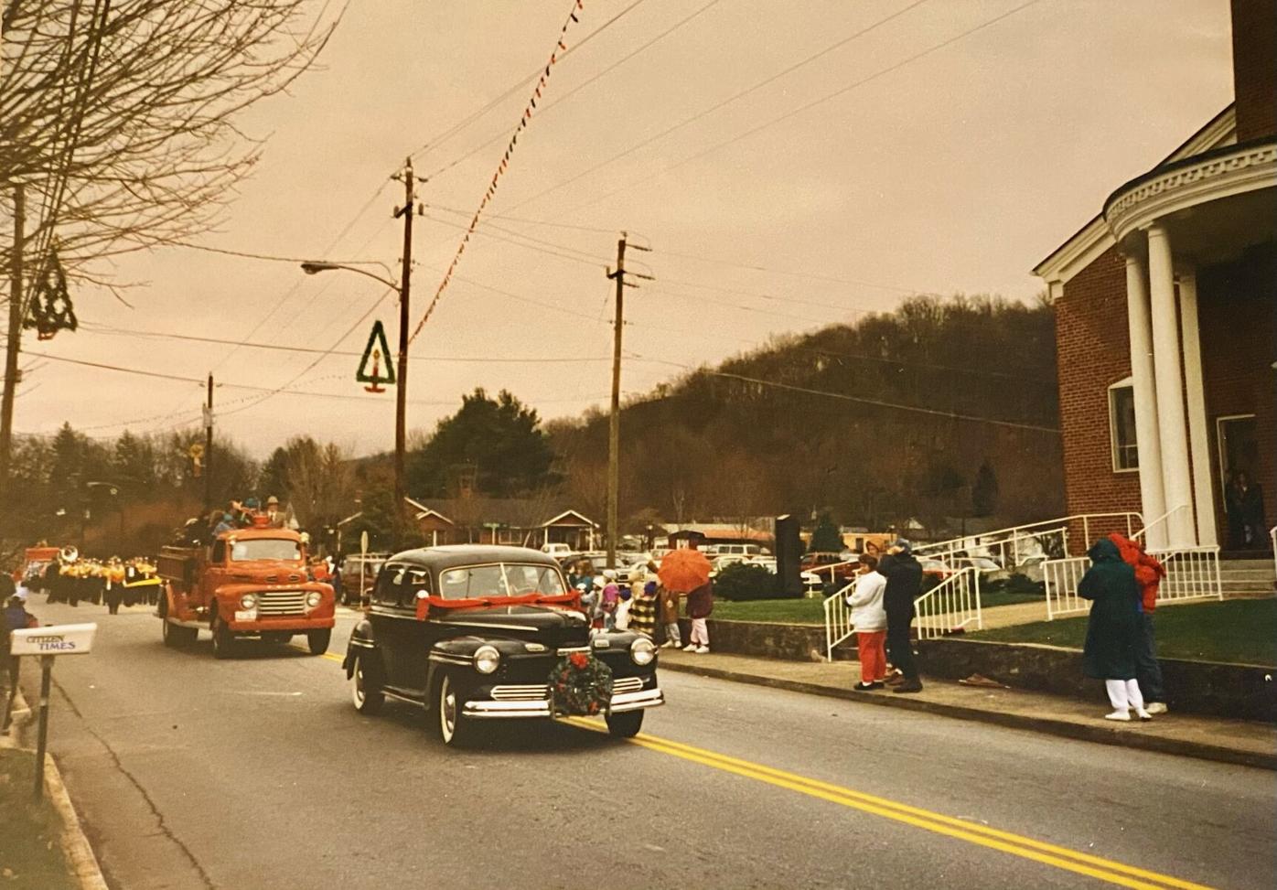 2022 Christmas Parade Waynesville Nc Hazelwood And Waynesville Christmas Parades Back-To-Back Sunday And Monday  | Life | Themountaineer.com