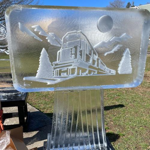 A 'vanishing art' Catch ice sculpting in action at Maggie Ice Festival