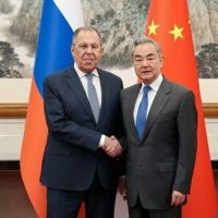 Лавров раскритиковал попытки «сдержать» Россию и Китай во время визита в Пекин