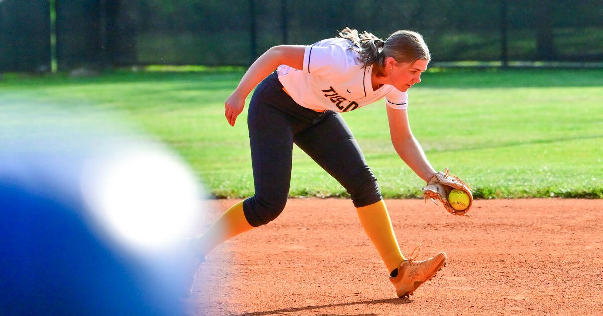 PHOTO GALLERY: Tuscola Softball vs North Surry