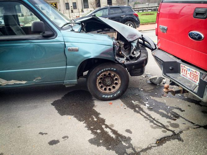 Man charged with DUI after crash on Main Street | News | themountaineer.com