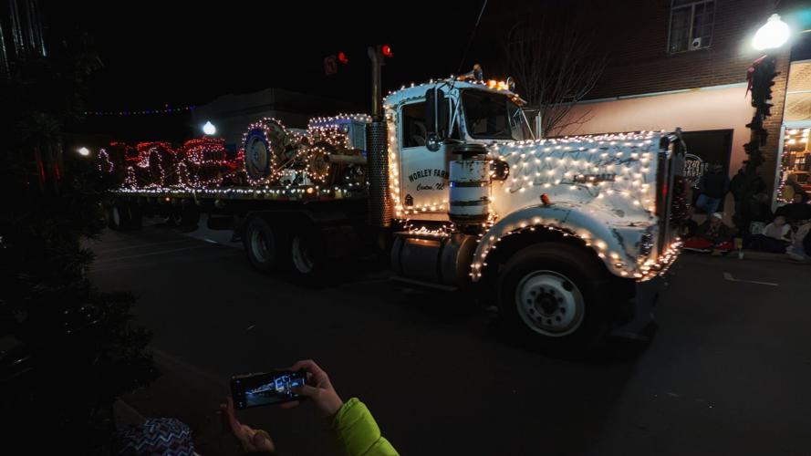 Canton's Christmas parade delighted all Life