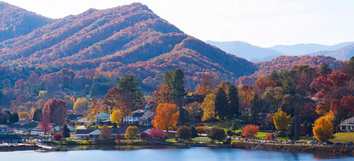 Experience Fall at Lake Junaluska | Briefs | themountaineer.com