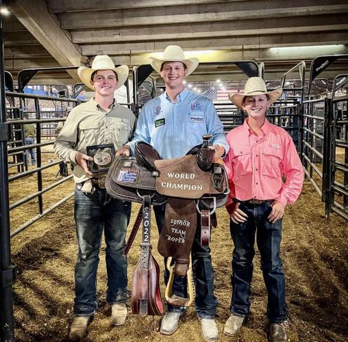 Haywood cowboys round up escaped cow on I-40 | News | themountaineer.com