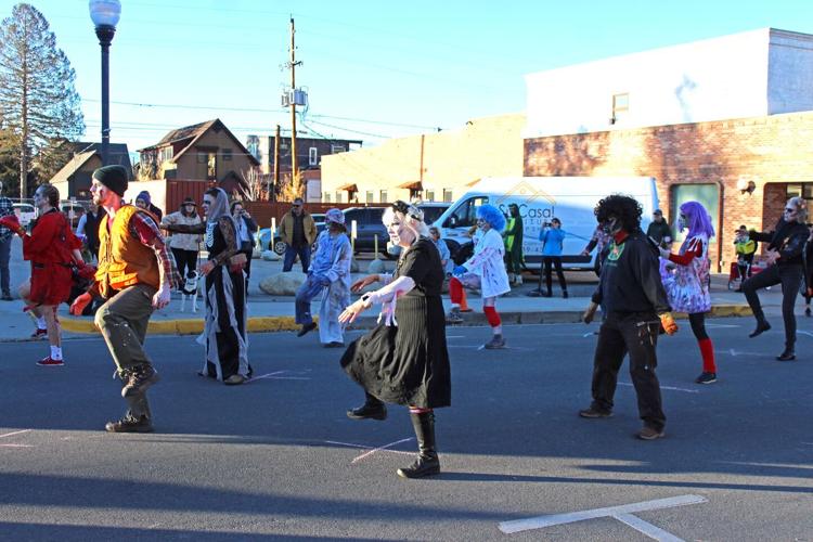 1101 thriller dance22 -Lij.tif