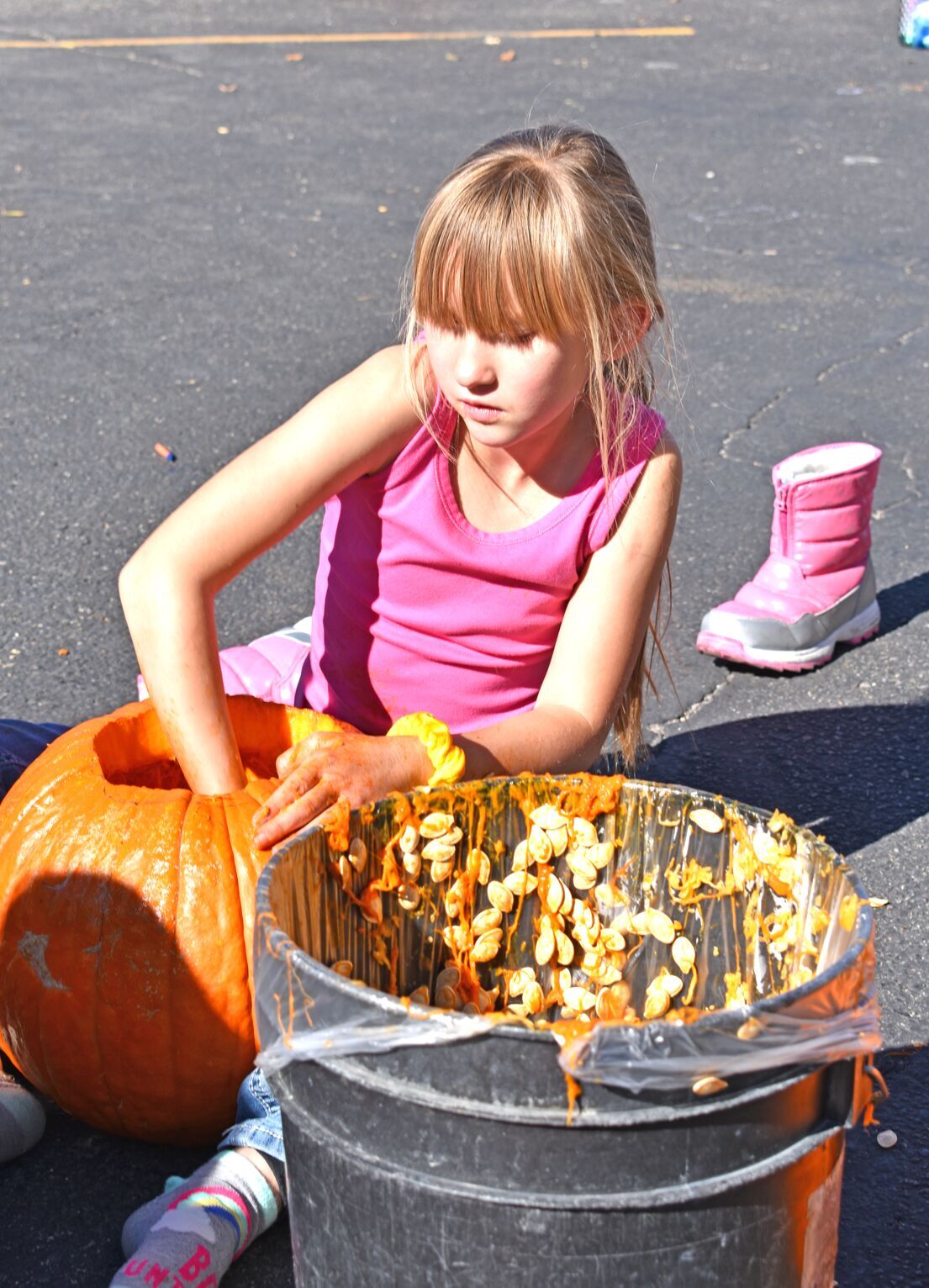 1102 pumpkin carving 2.tif
