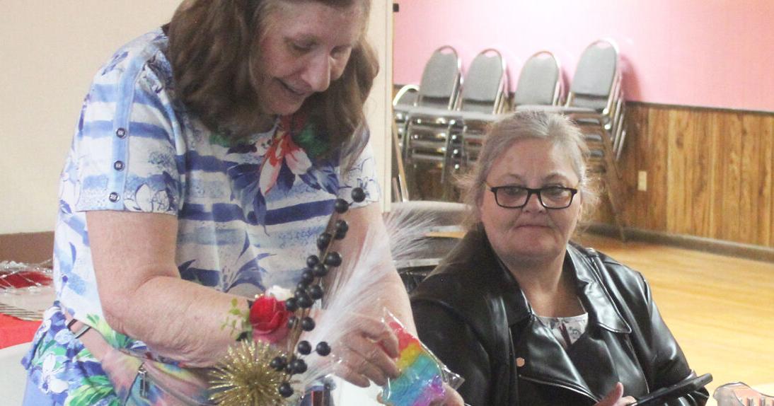 Starpoint consumers get dressed up for prom night at Elks Lodge - Vimarsana News