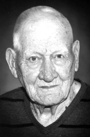 Arnold August Carstens | Obituaries | themountainmail.com