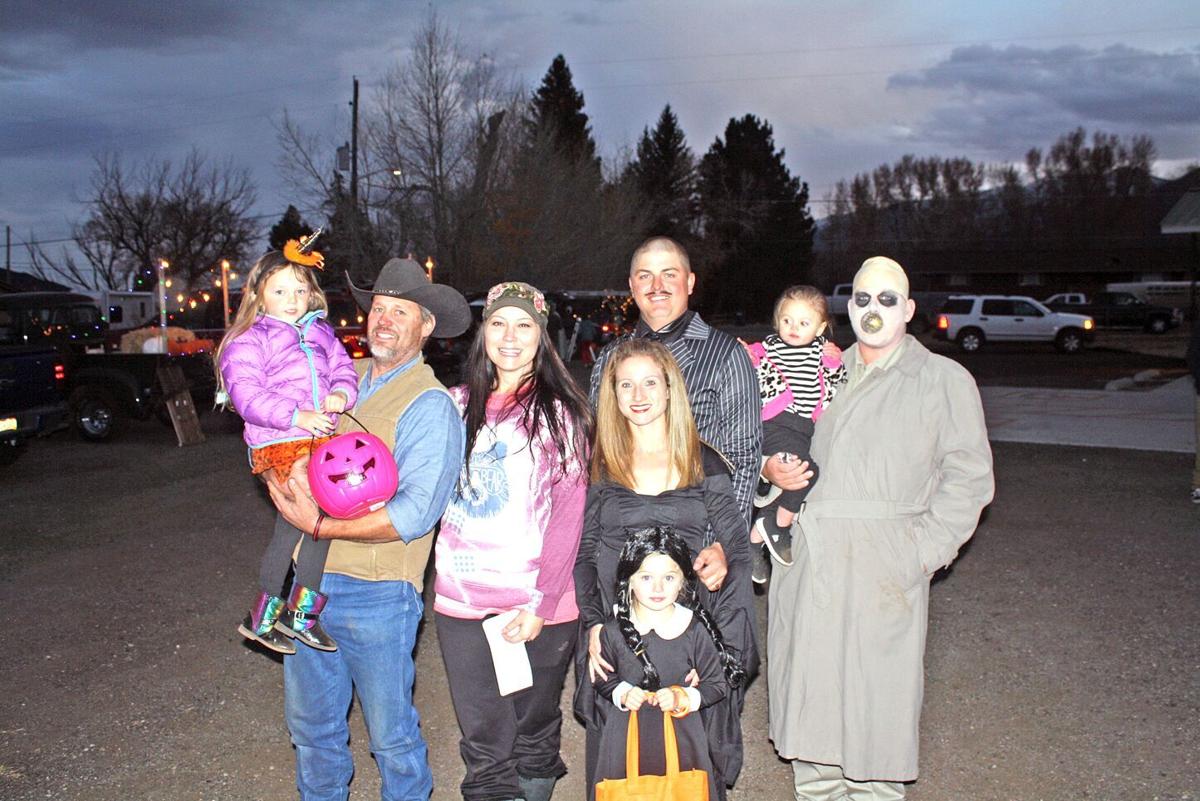 1101 Halloween Addams Family.tif