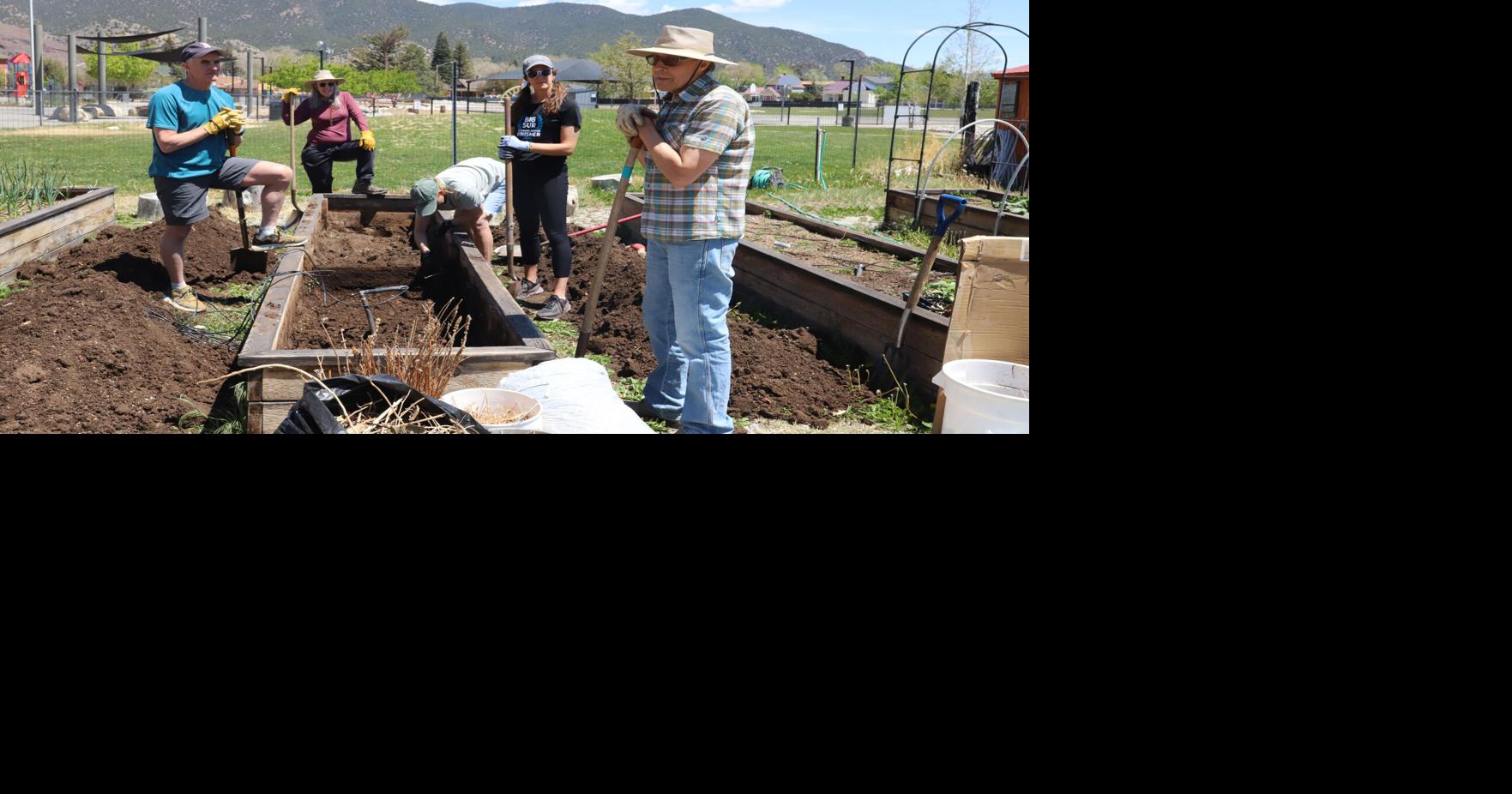 Backyard Gardening class goes hands-on, discusses soil creation
