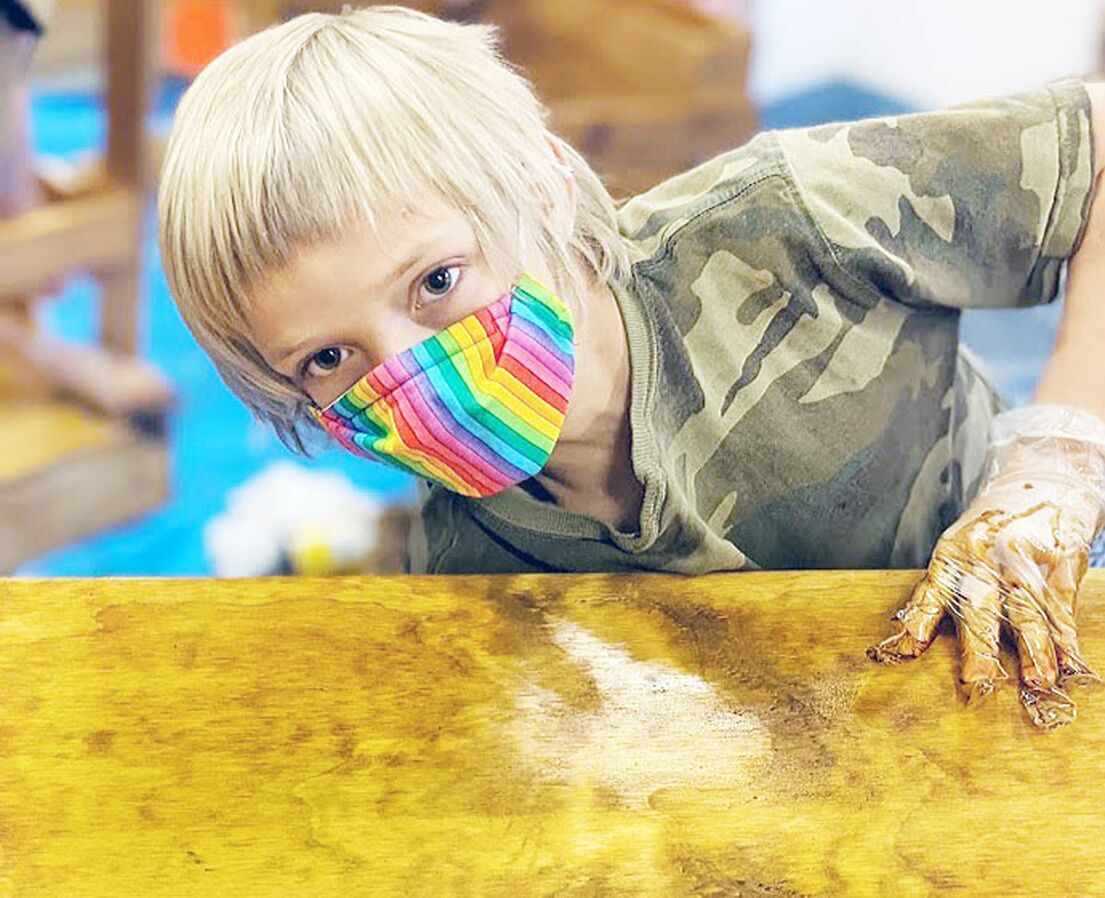 Boys & Girls Club builds desks - Vimarsana News