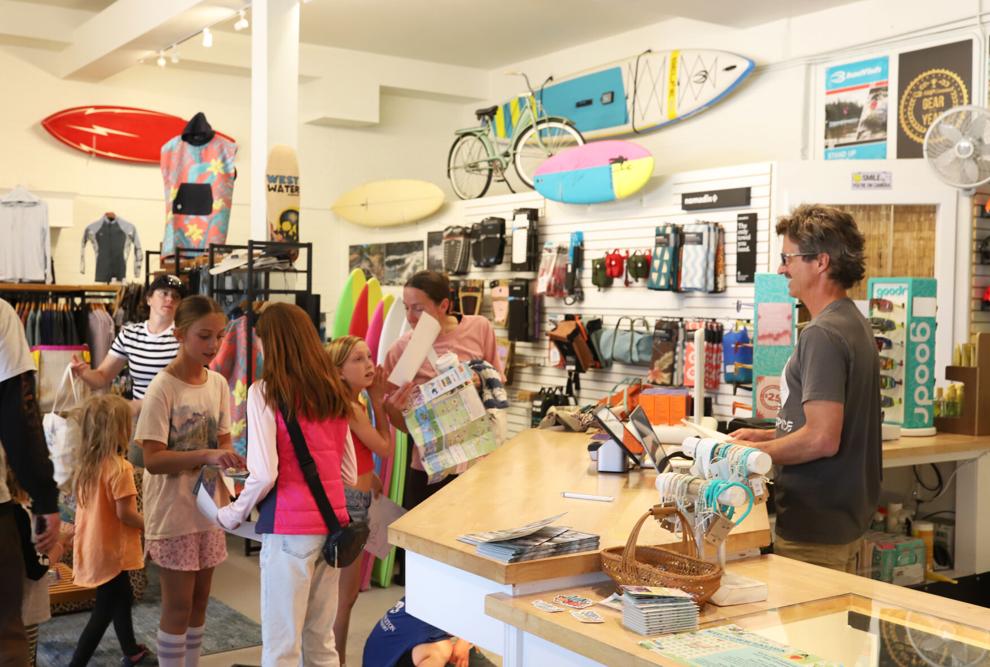 Kids use self-created maps for a scavenger hunt