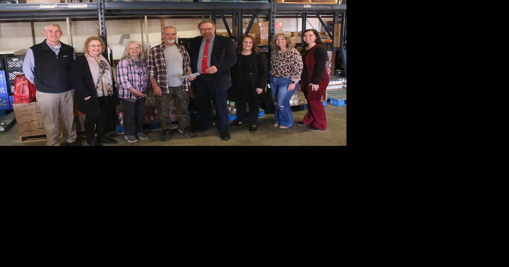 Open Arms Ministry gives food to those in need Lafollette