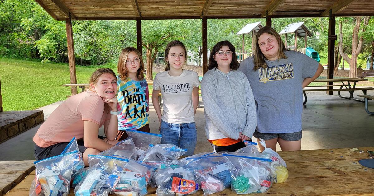 Girl Scouts practice kindness | | themountainpress.com