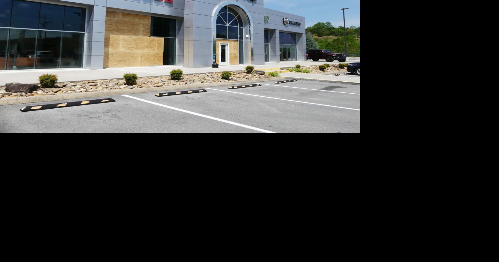 Thieves damage Kodak car dealership News