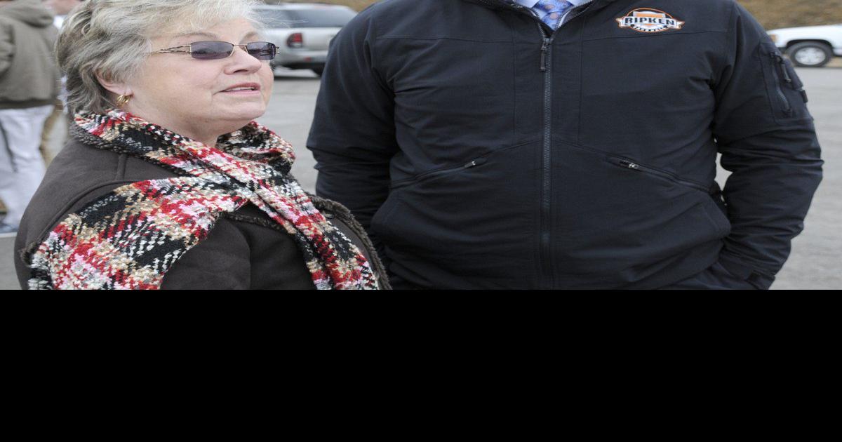 Ripken to pinchhit for Parton in parade News