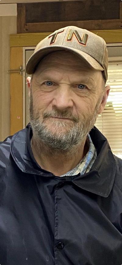 Sevierville Man'S Brave Act: Shooting A Bear That Invaded His Home - 61i0yrp