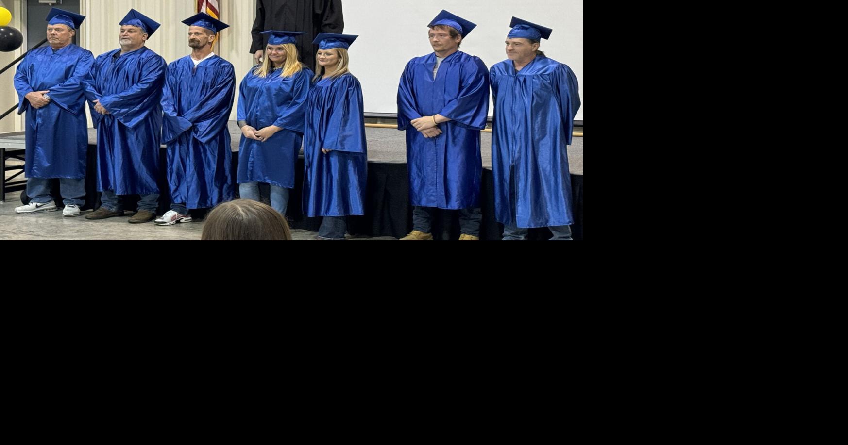 Recovery court celebrates graduation Lafollette