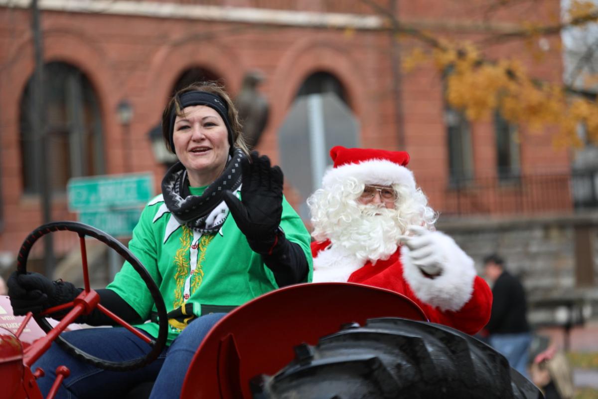 Sevierville Christmas Parade 2022 Sevierville Christmas Parade, Dec. 4 | News | Themountainpress.com