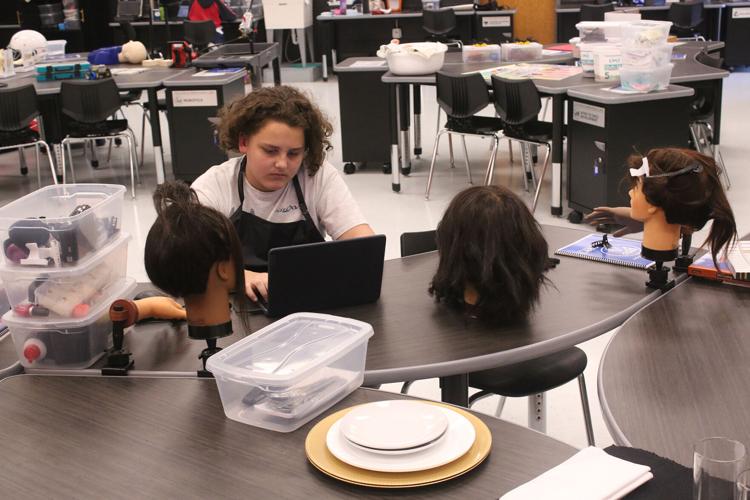 Eighth-grade LMS students explore career fields in new CTE lab | News ...