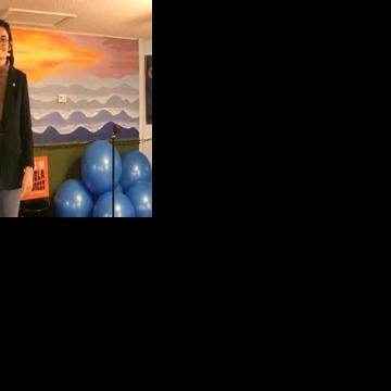 FREE VIDEO: Democratic U.S. House candidate Michaela Barnett speaks at Campbell County town hall Oct 23, 2026 Oct 23, 2026 Updated 23 mins ago