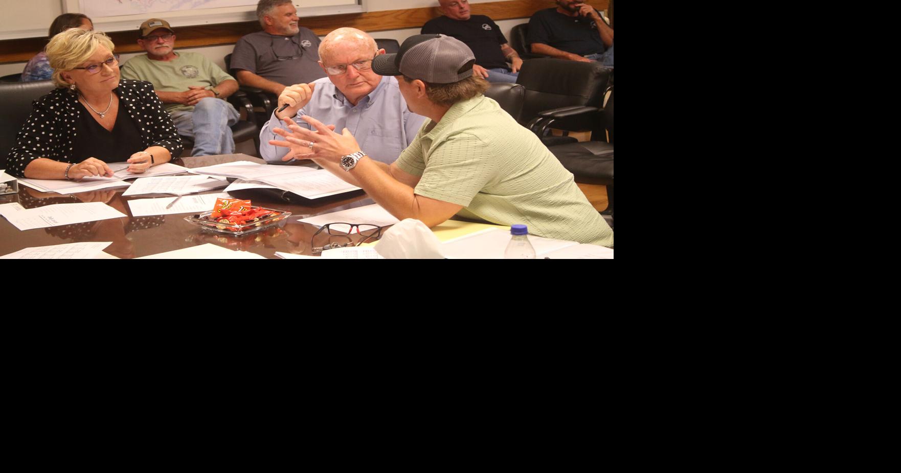 Does Byrge being on LUB board violate city charter?