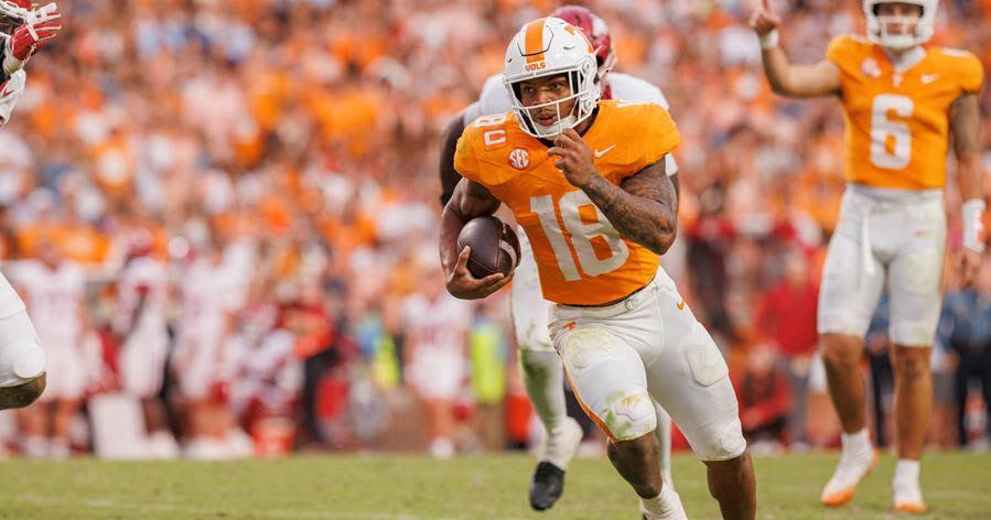 Vols' DeSean Bishop named to Maxwell Award watch list