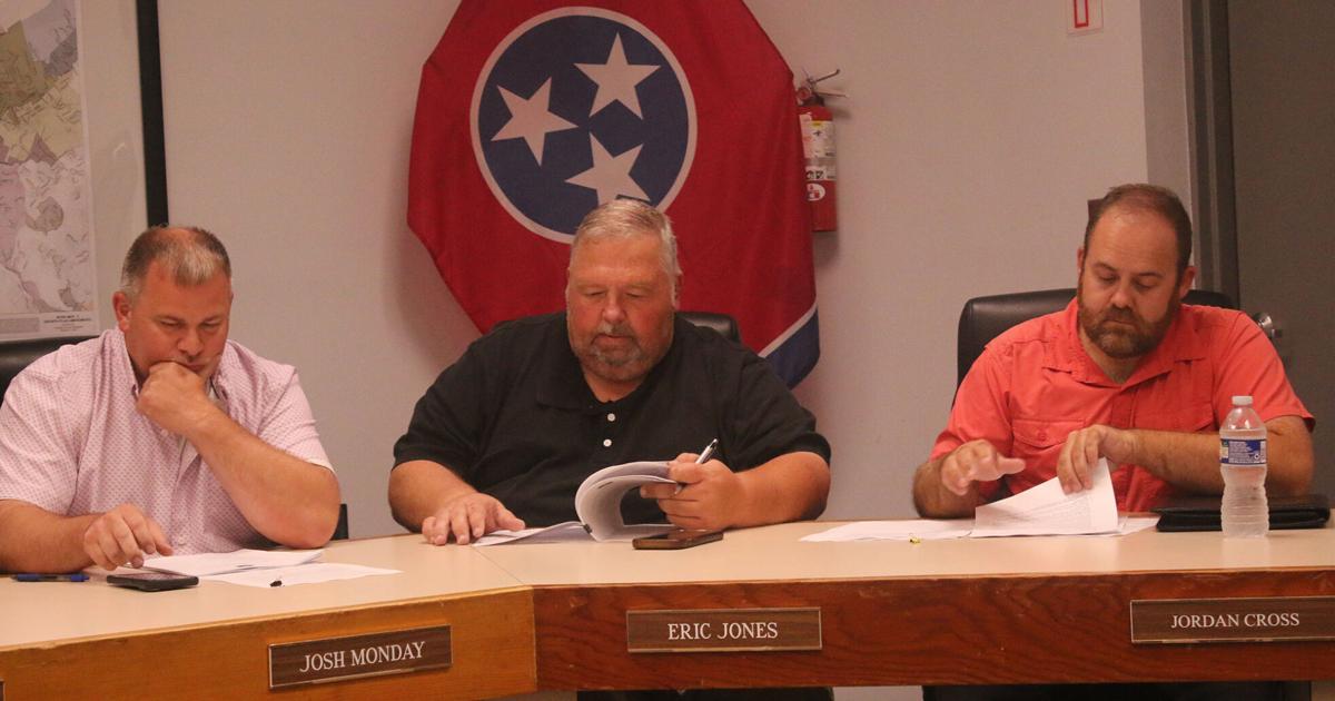 Caryville board approves ordinance to place restrictions on data centers