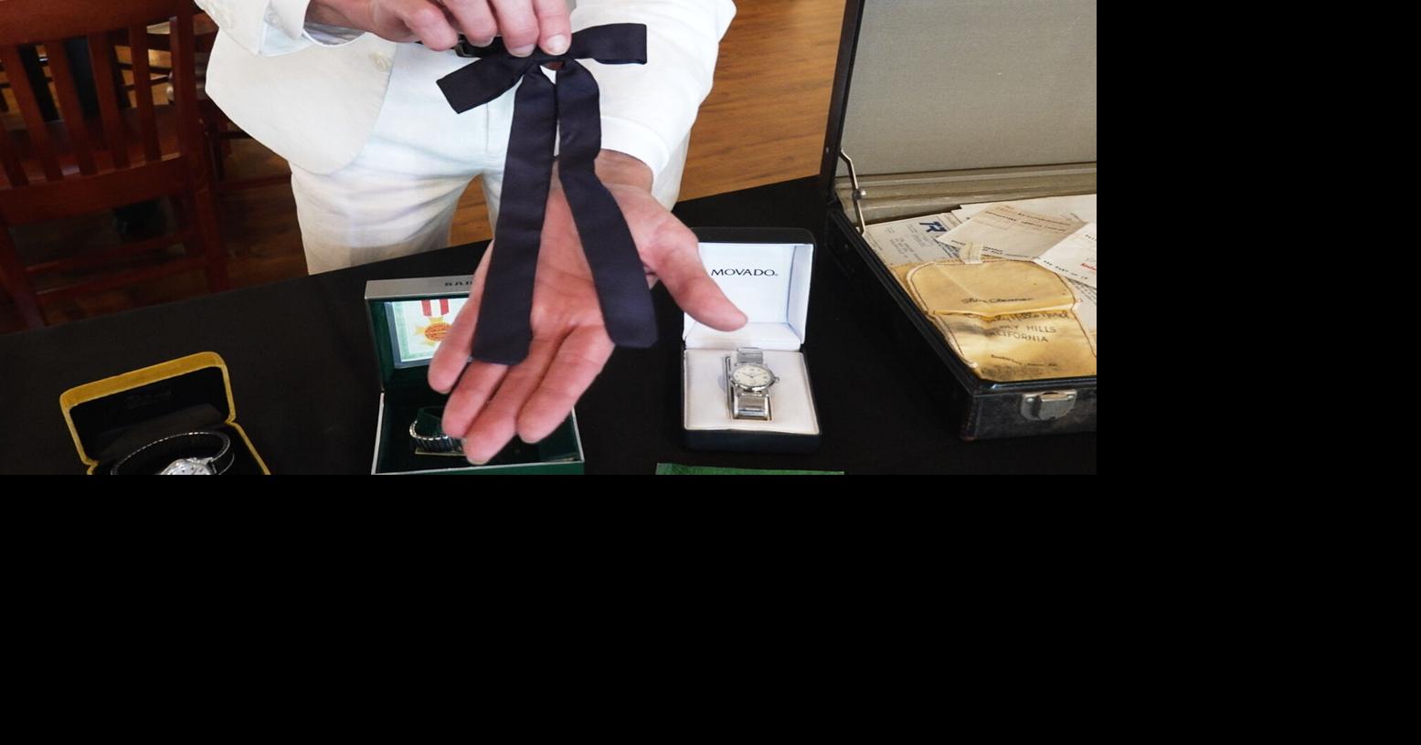 Auction of Col. Sanders' personal items brings in nearly $300,000