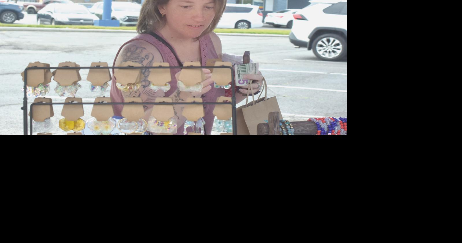 Young business owners find success at Creative Market