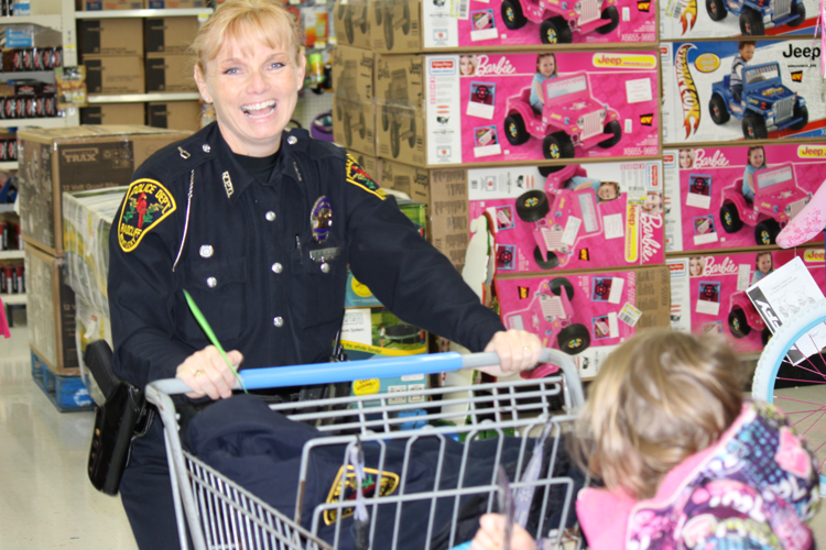 Shop With a Cop makes stop in Radcliff Local News