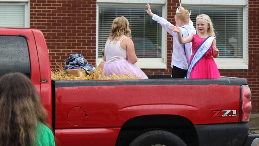 Upton Days parade rolls on despite the rain Local News