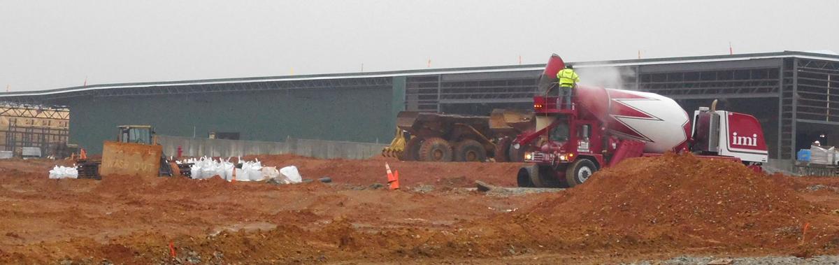 E Town Menards Targets Early Fall Opening Local News Thenewsenterprise Com