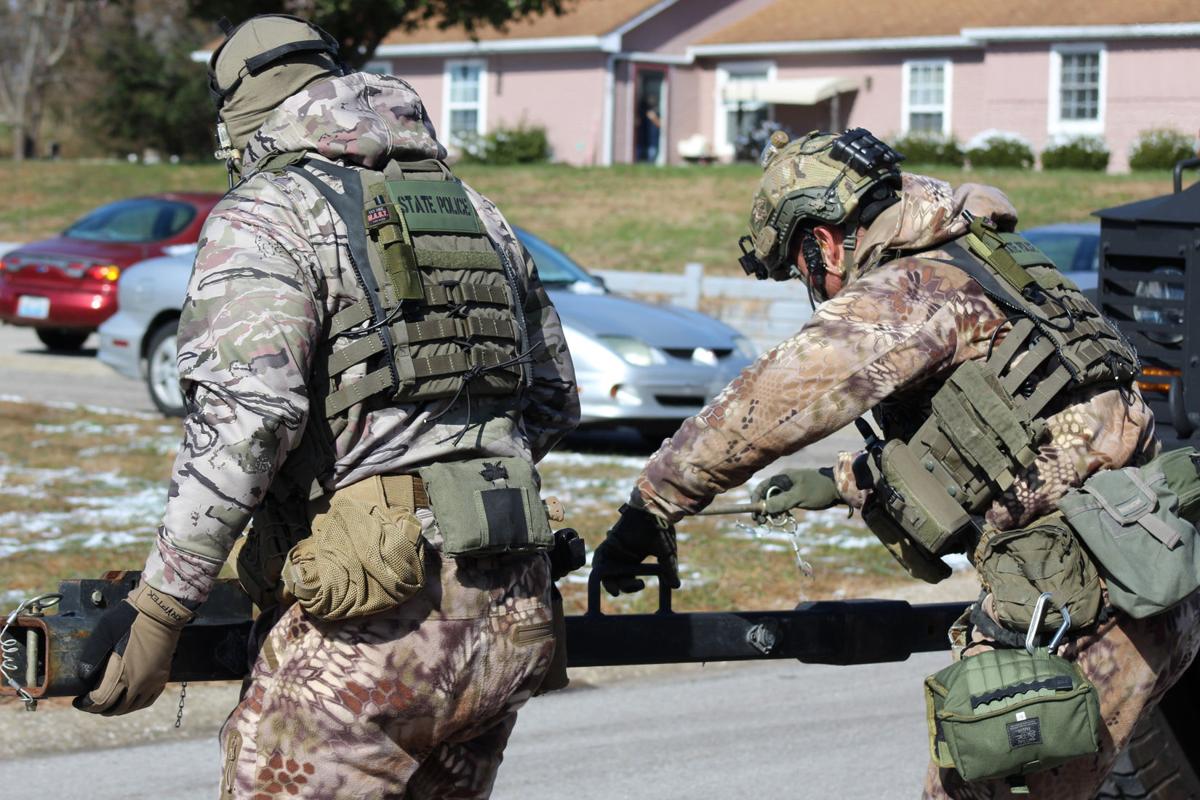 Police standoff ends peacefully Crime And Courts